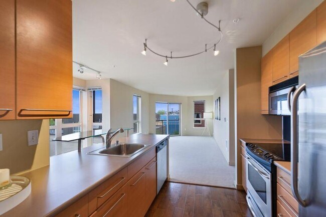Building Photo - 1 bedroom in Seattle WA 98122