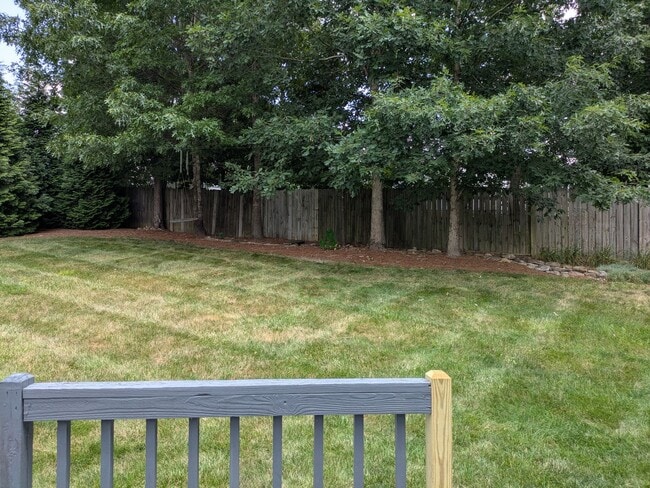 Building Photo - 3BR/2.5Bath House in NE Hickory
