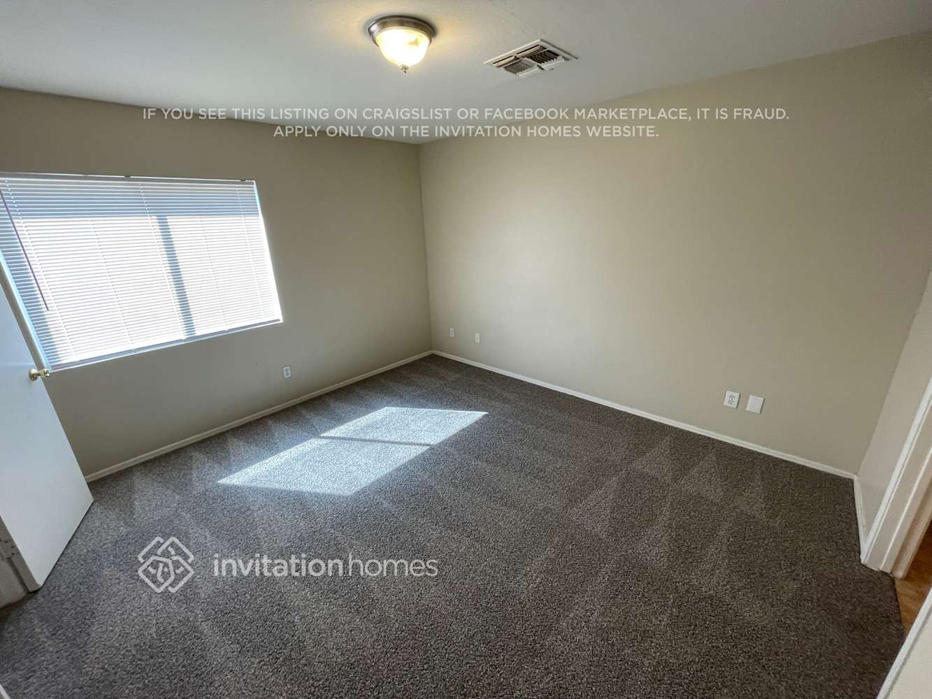 Building Photo - 11239 W Roma Ave