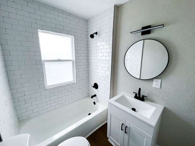 Building Photo - 3534 Doctor M.L.K. Jr St