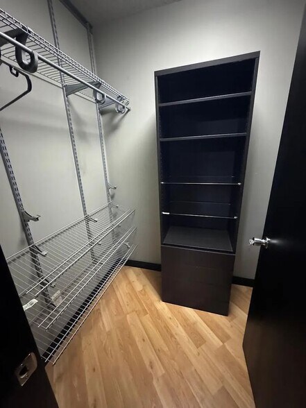 Building Photo - 1800 The Greens Way