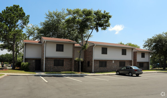 Building Photo - Centennial Townhouses - West