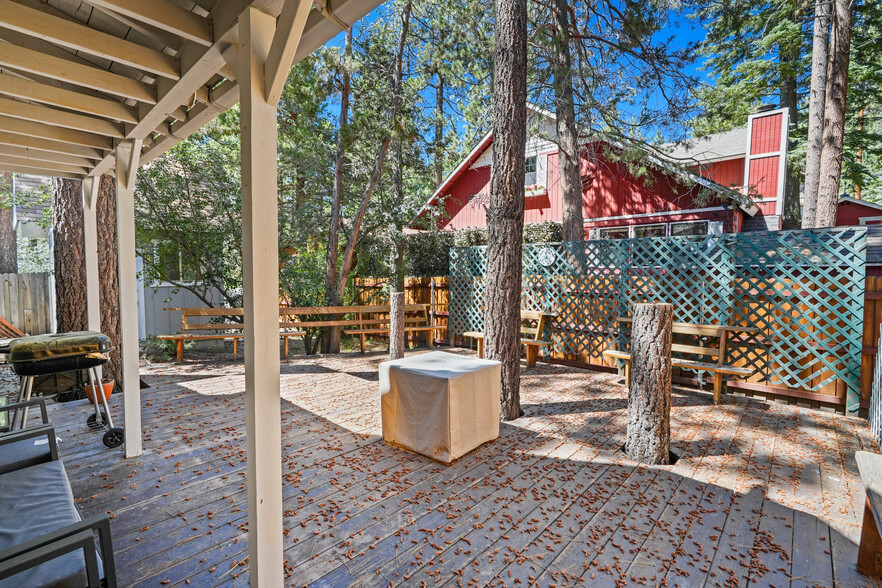 Building Photo - 43032 Sunset Dr