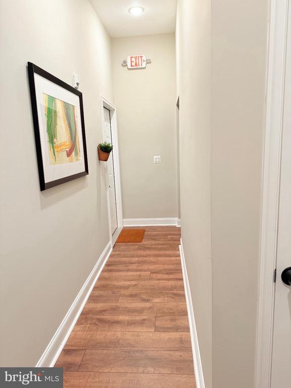 Building Photo - 3429 Chestnut Ave