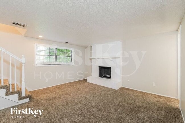 Building Photo - 6404 E 140th Terrace