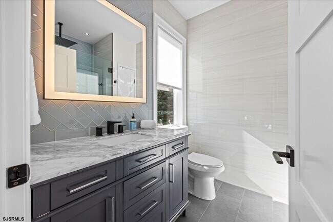 Building Photo - 31 Seaside Ct