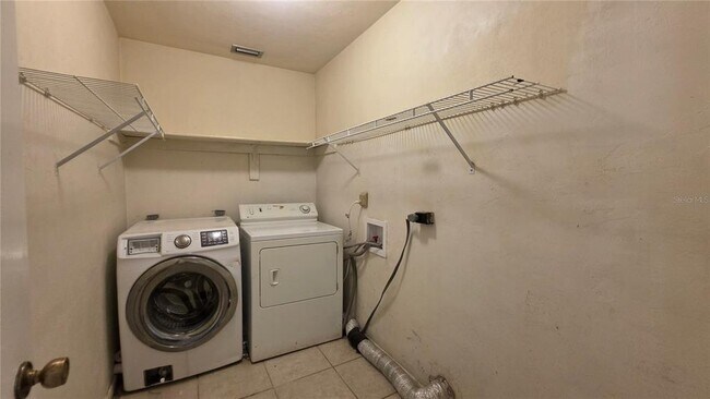 Building Photo - 1624 SW 77th Terrace