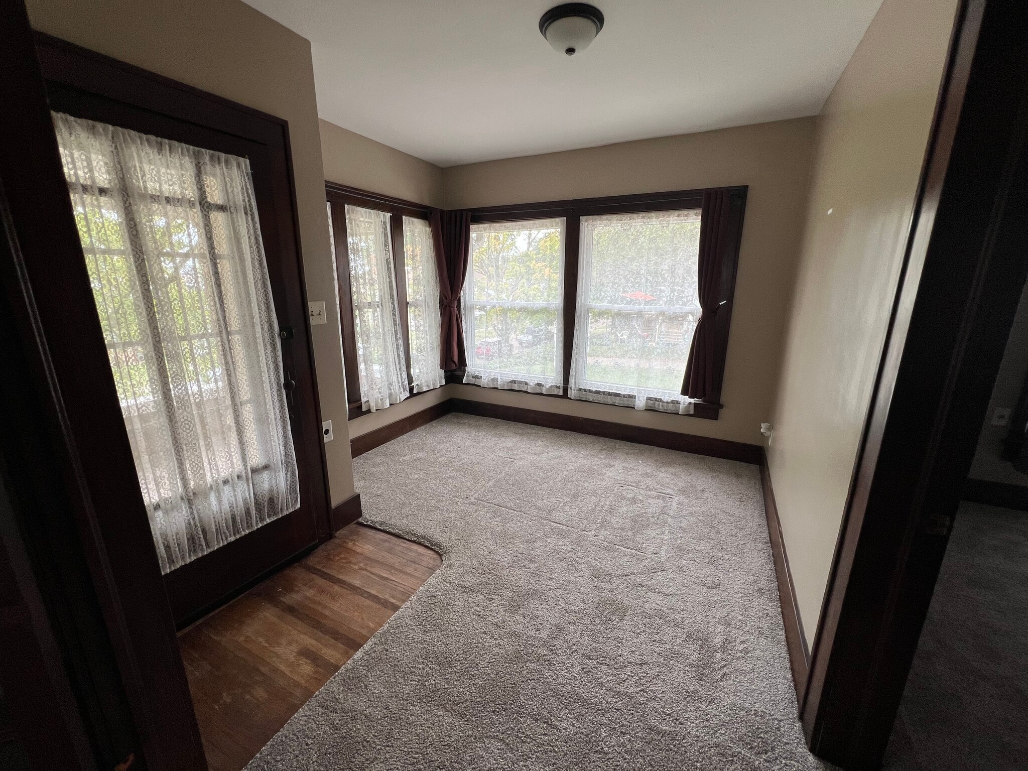 Breakfast nook/office - 24 Sunnyside Dr