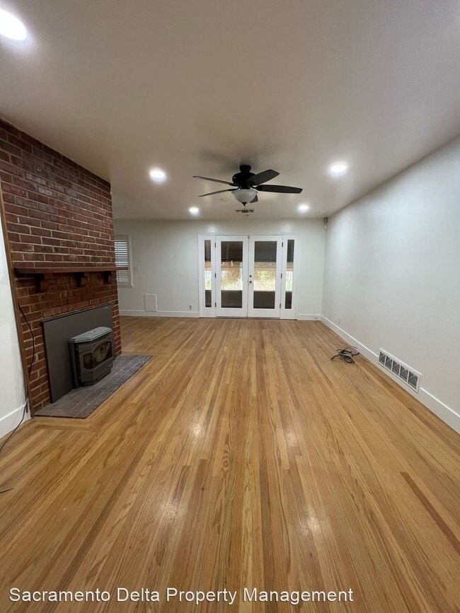 Building Photo - 3 br, 2 bath House - 2708 Riesling Way
