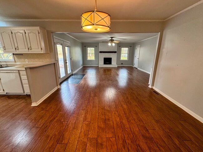 Building Photo - 11 Cooks Rd