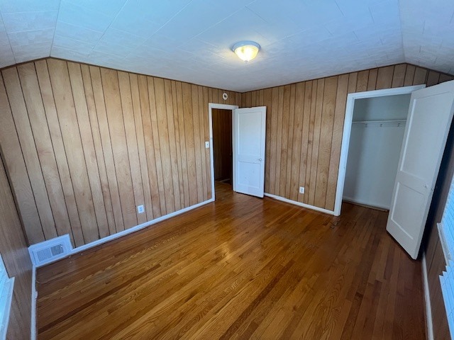 Building Photo - 639 Emerson St NE