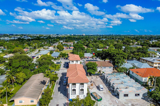 Building Photo - 456 NW 41st St