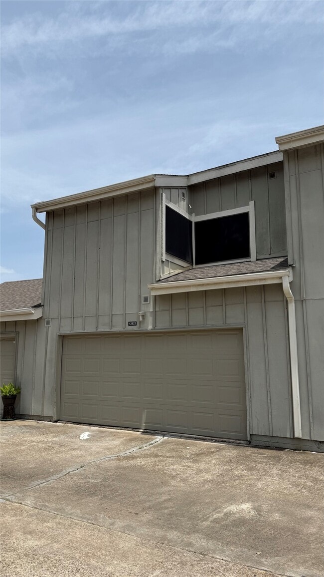 Building Photo - 12922 Wirevine Ln