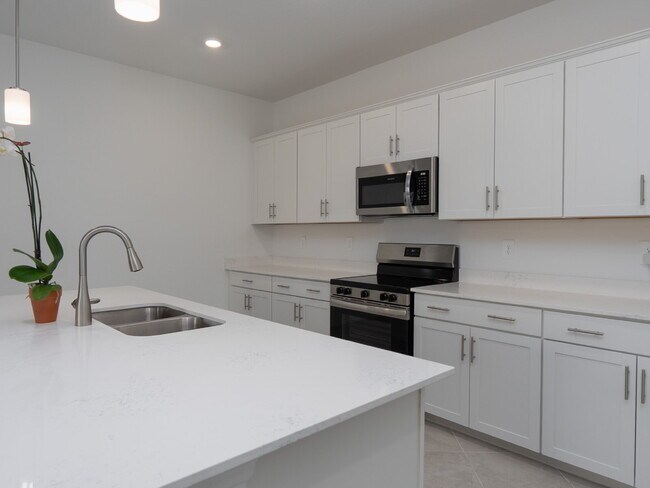 Building Photo - 11470 Burgundy Dr