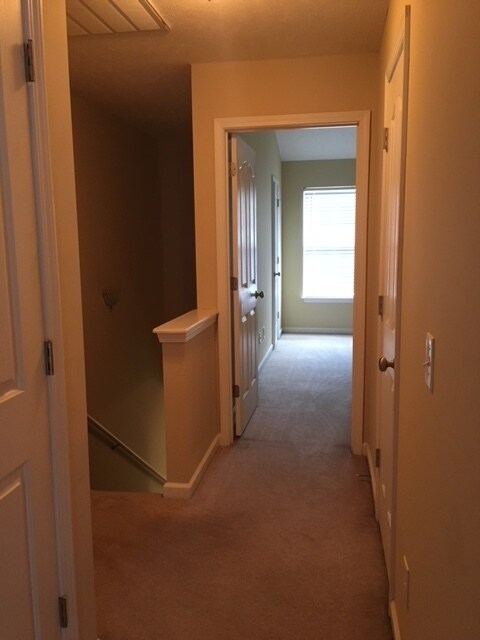 Building Photo - Murfreesboro Townhome