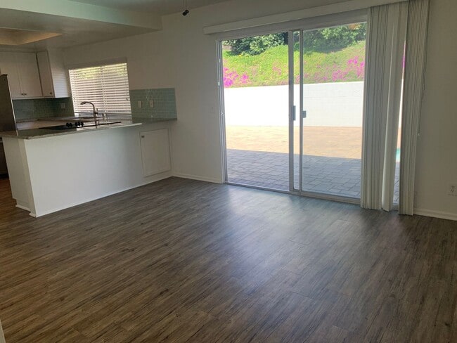 Building Photo - Pool Home with Fireplace & 2-Car Garage