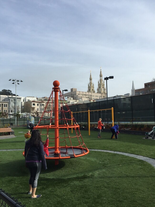 Building Photo - 2130 Mason St