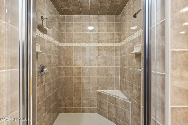 Building Photo - 6218 Hunters Ln