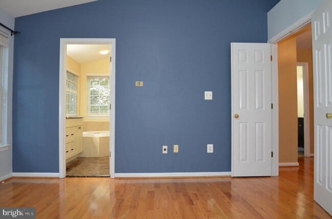 Building Photo - 43555 Hyland Hills St