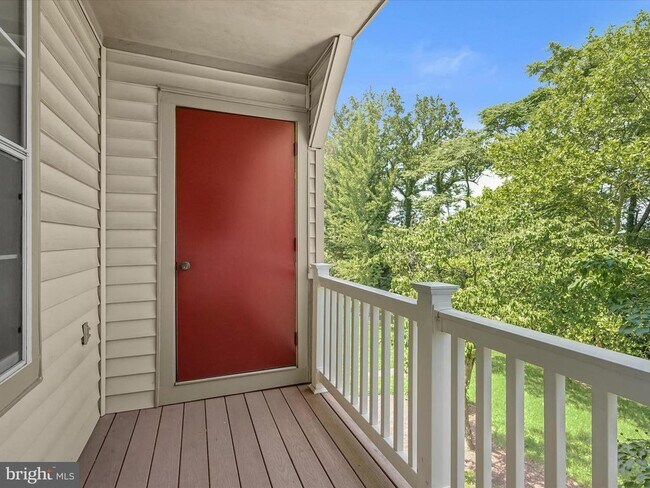 Building Photo - 8823 Rusland Ct