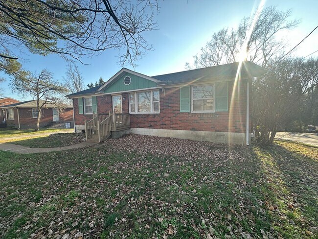 Building Photo - FOR LEASE- SINGLE FAMILY HOME IN HERMITAGE!