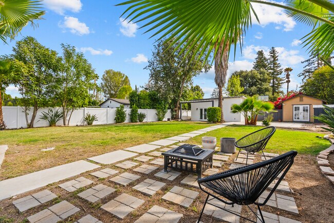 Building Photo - 23036 Burbank Blvd