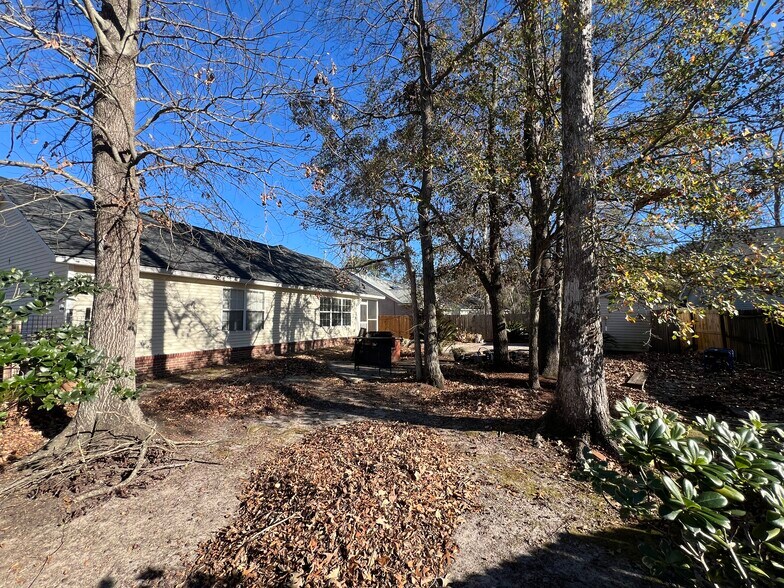 Building Photo - 5343 Tidewater Dr