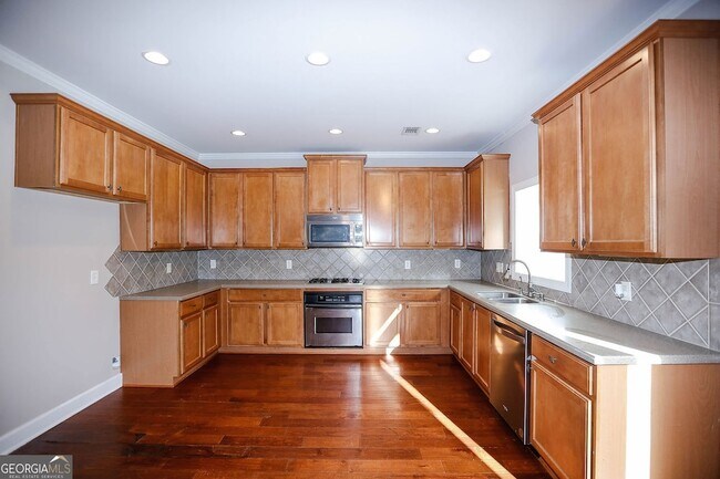 Building Photo - 3380 Gables Ct