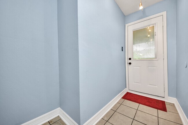 Building Photo - 12218 Taylors Crossing Dr