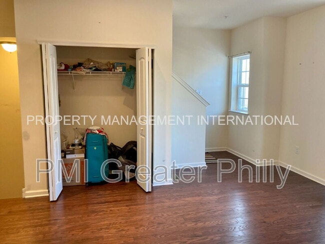 Building Photo - 106 Mercer Ct