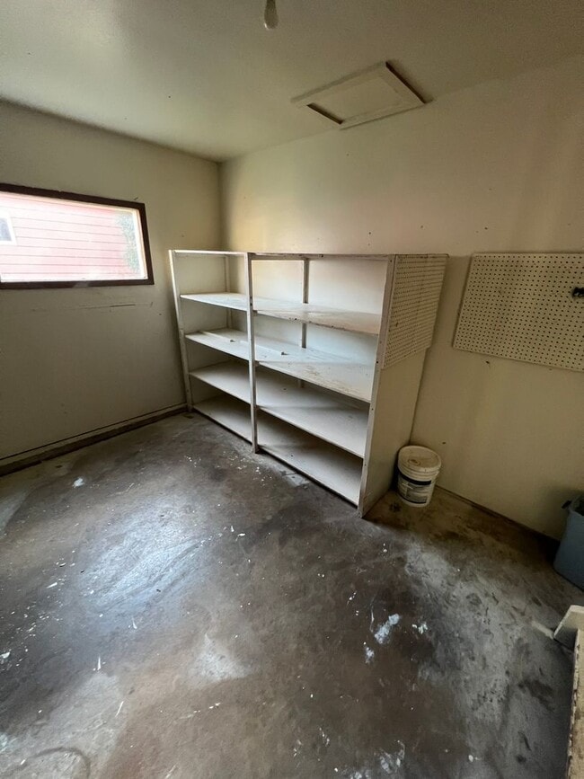 Building Photo - 3 bed/1.5 bath Duplex in Madison, WI