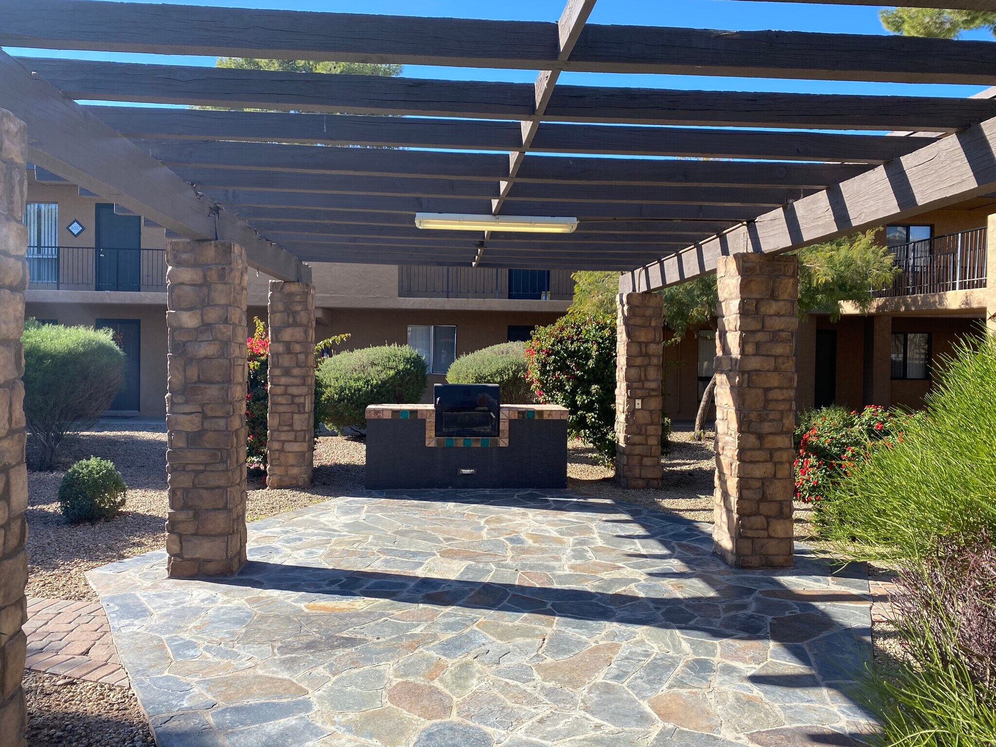 Building Photo - 7110 E Continental Dr