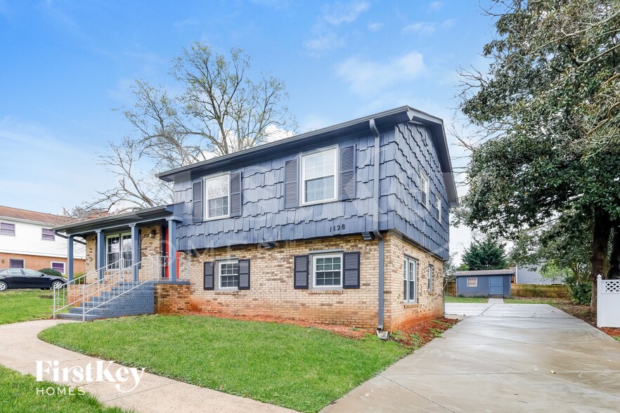 Building Photo - 1128 Rocky Ridge Dr