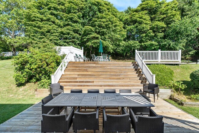 Building Photo - 20 Underhill Dr