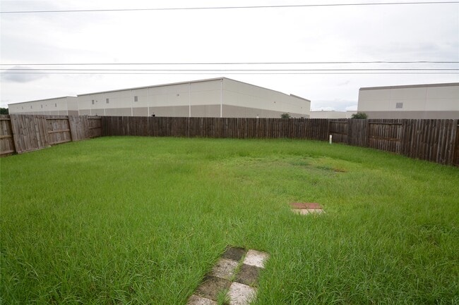 Building Photo - 3903 Brighton Springs Ln
