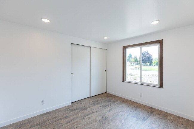 Building Photo - 2818 N Joel Rd