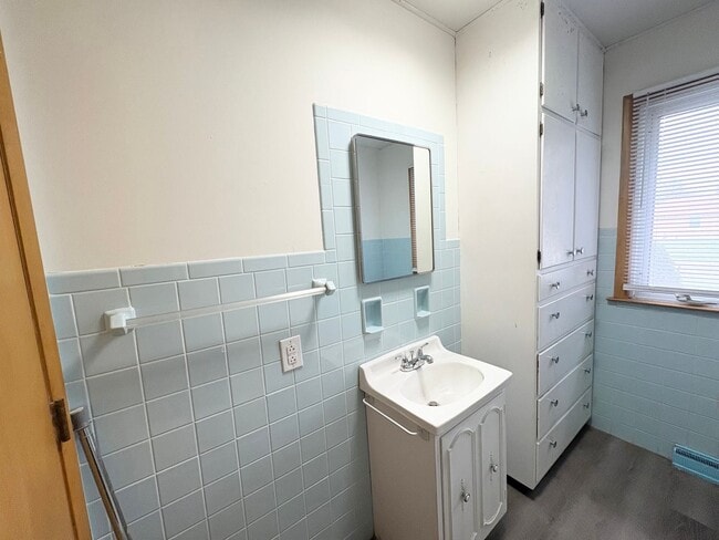 Building Photo - 2801 Grandview-500 Prospect