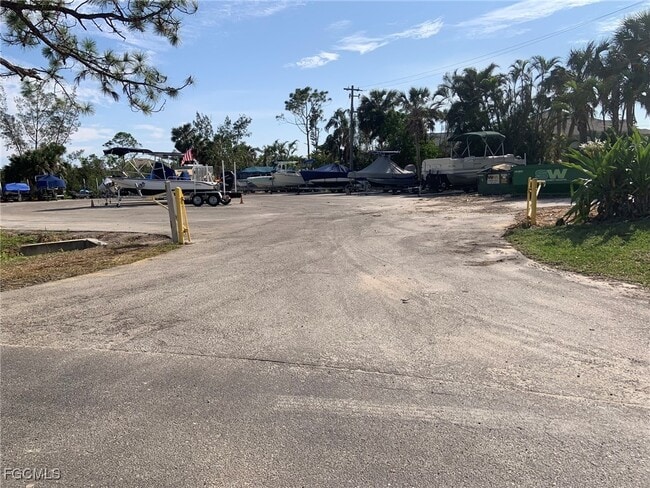 Building Photo - 17160 Hawks Nest