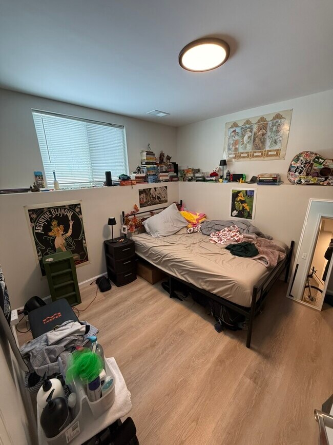 Building Photo - 1250 Lilac Ave