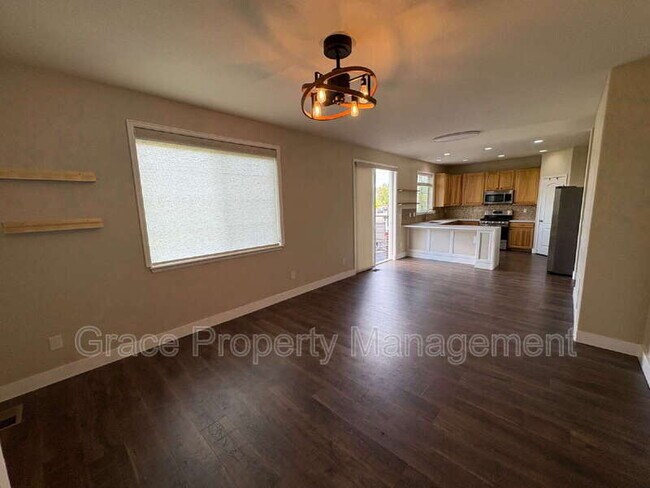 Building Photo - 24803 E Hoover Pl