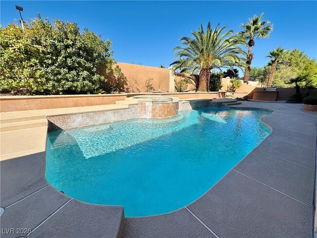 Building Photo - 2025 Grouse St