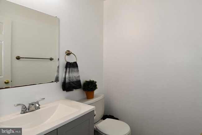 Building Photo - 6125 Trident Ln