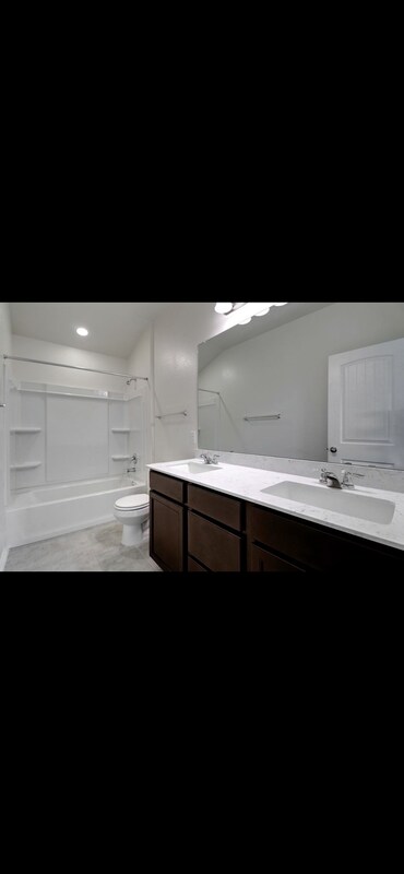 Building Photo - 124 Rocroi Dr