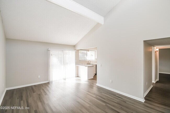 Building Photo - 11512 Dandelion Way