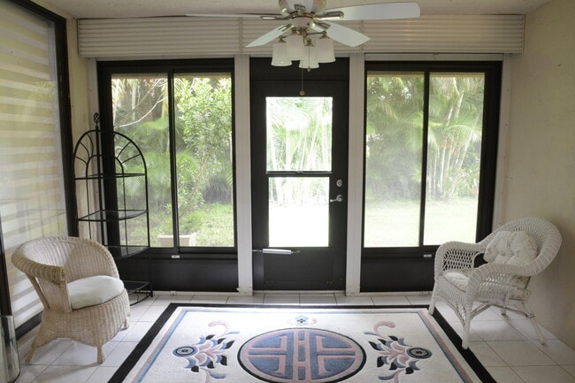 Building Photo - 7557 Lexington Club Blvd