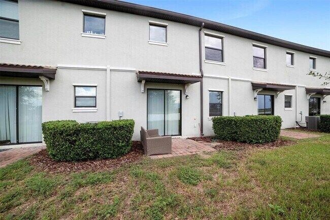 Building Photo - 1270 Royal St. George Blvd