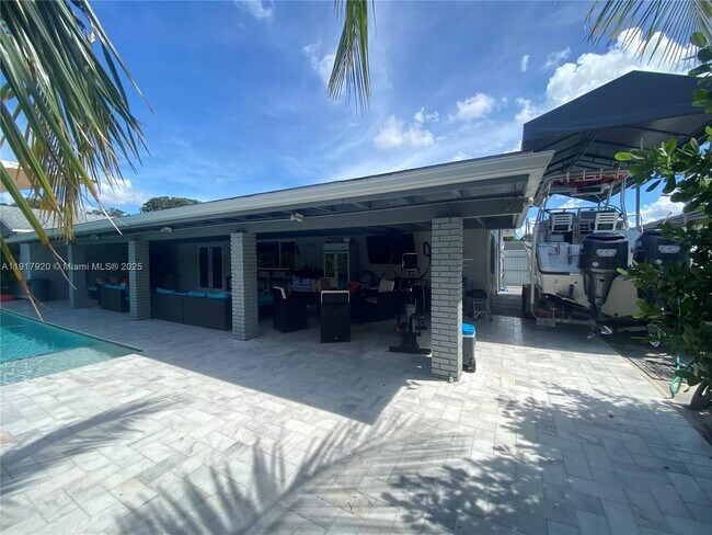 Building Photo - 7010 SW 144th Pl