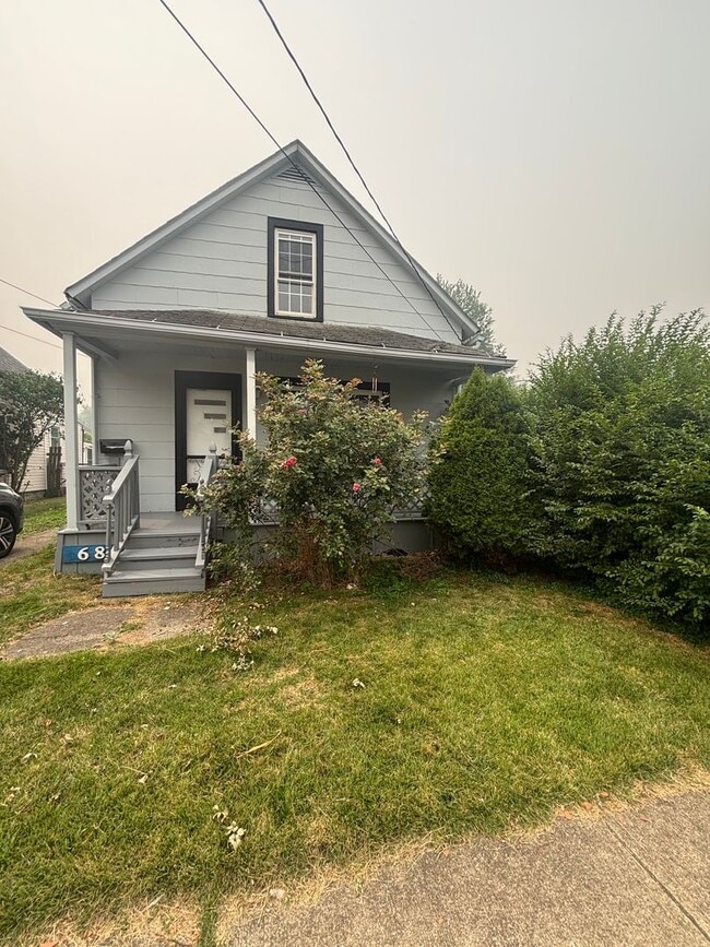 Building Photo - 6826 Rathbun Ave