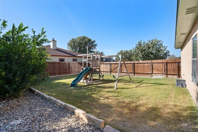 Building Photo - 206 Saddle Blanket