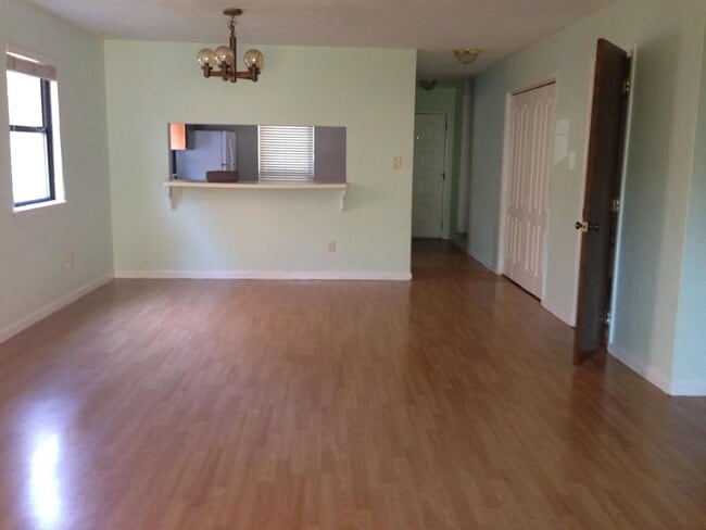 Building Photo - 2333 Ryan Pl